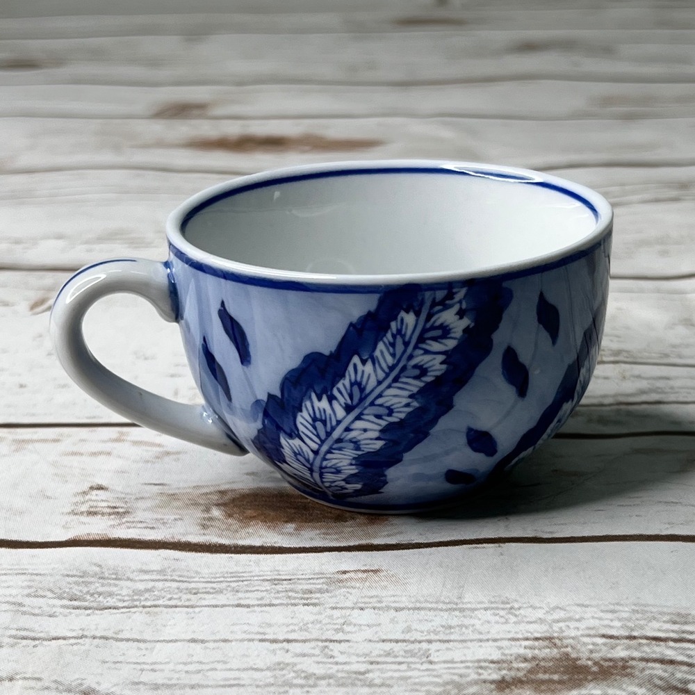 Centrum Teacup Blue White Feather Leaf Chinoiserie Ceramic OS